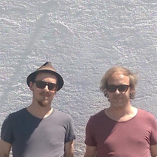 DUST SURFERS